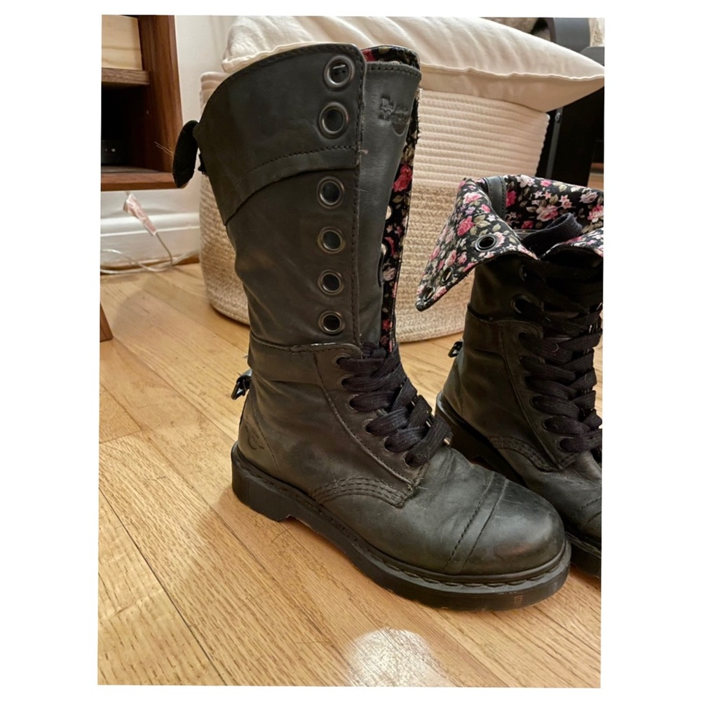 Black Dr Marten’s Triumph Boot